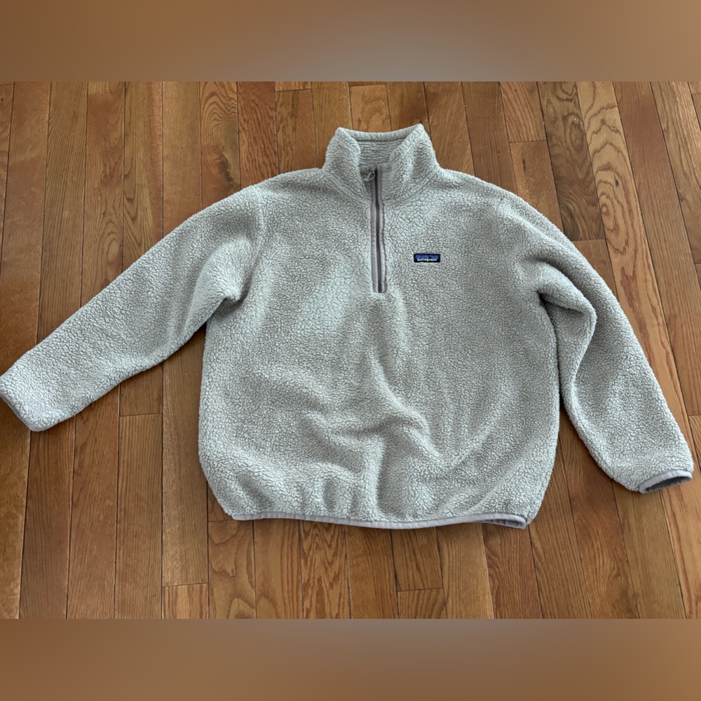 Patagonia womens XL Light oatmeal color 1/4 Zip-up Teddy bear jacket sweater